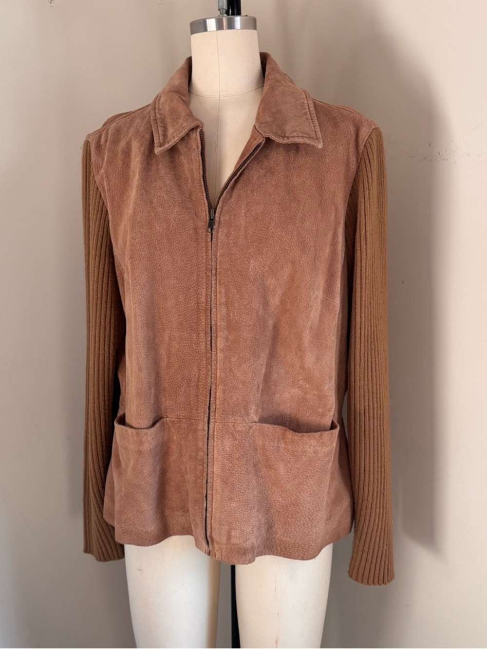 AMI brown leather jacket with ribbed sleeves and pockets